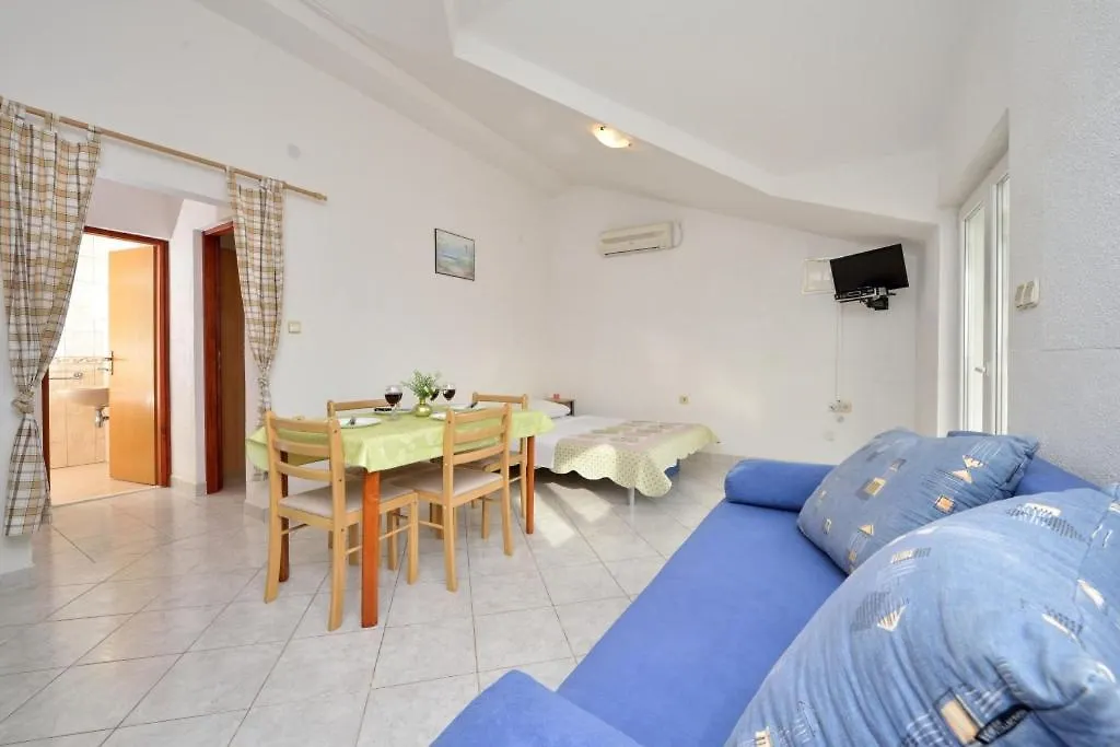 Apartment In Drage With Sea Views, Balcony, Air Conditioning, Wifi 566-2 0*,  Croatia
